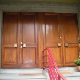 Porta blindata con recupero dei pannelli esistenti in casa bifamiliare